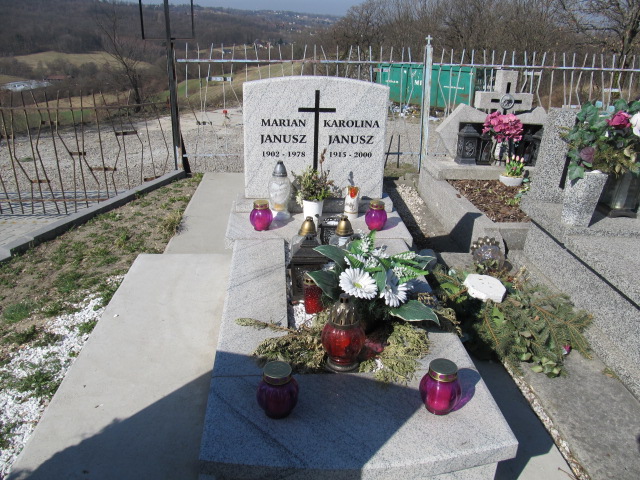 Grób Karolina Janusz